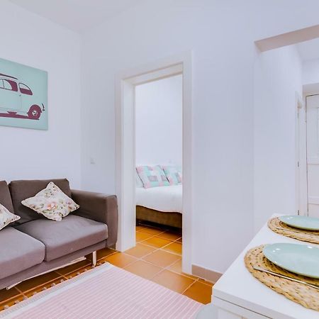 Casa Da Saudade, A Cozy Apartment In Alfama Lisbon Bagian luar foto