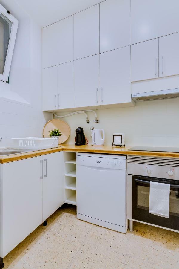 Casa Da Saudade, A Cozy Apartment In Alfama Lisbon Bagian luar foto