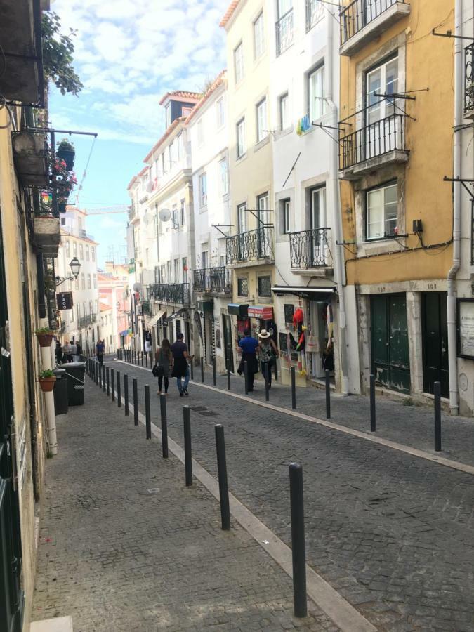 Casa Da Saudade, A Cozy Apartment In Alfama Lisbon Bagian luar foto